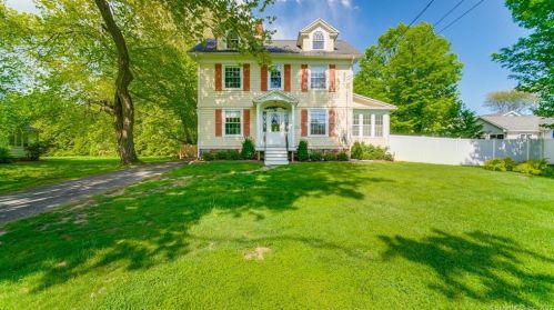 284 Sport Hill Rd, Bridgeport, CT 06612-1834
