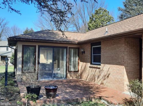 838 Kiehl Dr, Lemoyne PA  17043-1205 exterior
