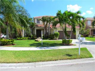 15968 148th Ter, Miami, FL 33196-5735