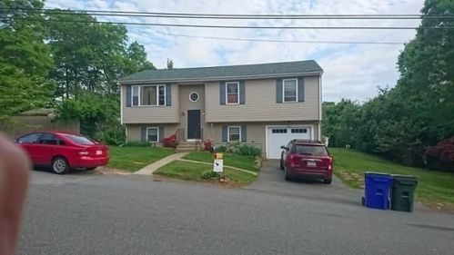 603 Newhall St, Fall River, MA 02721-4413