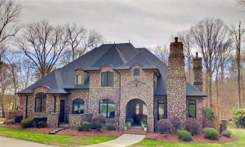8368 Pompano Rd, Harrisburg, NC 28075-9666