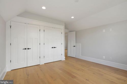 16067 Waterford Crk Cir, Hamilton VA  20158-3342 exterior