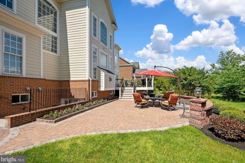 19372 Ml Dm Pl, Leesburg VA 20176-1637 exterior