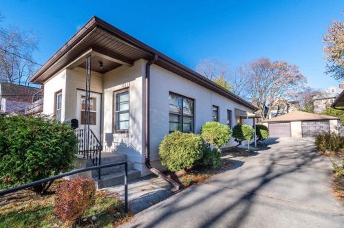 1326 Mifflin St, Madison, WI 53703-2416