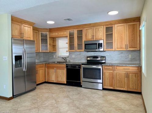 323 North Ave, Lehigh Acres, FL 33936-1444