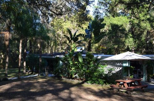 6484 Cedar Ln, Brooksville, FL 34601-7724
