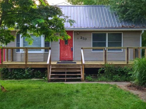 270 Connoquenessing Main St, Evans City, PA 16033-4709