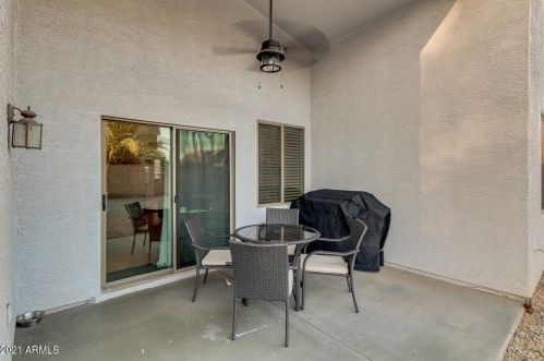 1637 Vineyard Plains Dr, Queen Creek AZ  exterior