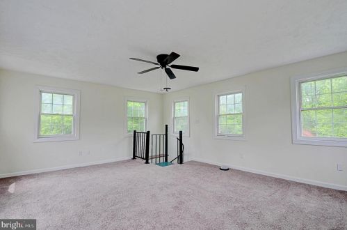 34 King David Dr, Linden VA  22642-6323 exterior