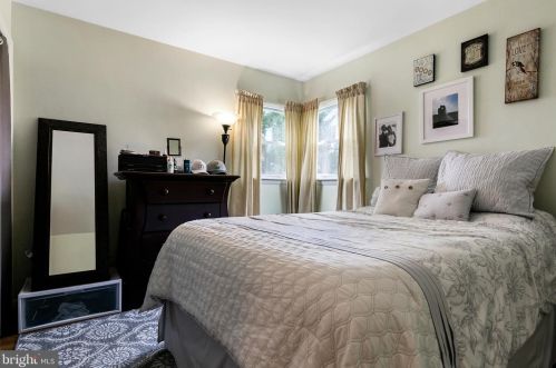 136 Franklin St, Auburn NJ  08085-1236 exterior