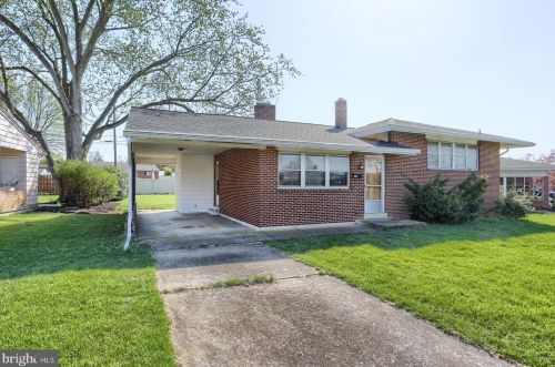 606 Robert St, Navy Sup Dpt, PA 17055-3458