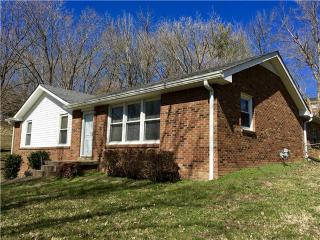 2103 Barkley Dr, Clarksville, TN 37043-5209