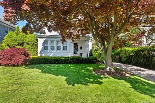 171 Nelson Rd, Scarsdale, NY 10583-5822