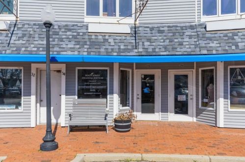 34 Pier Market Pl, South Kingstown, RI 02882-3387