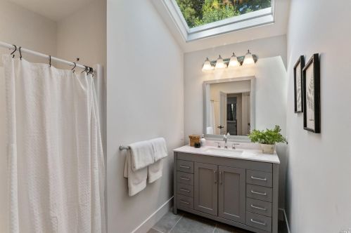 12675 Fiori Ln, Sebastopol CA  95472-9571 exterior