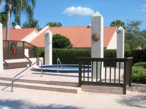 3308 Sandpiper Cir, Port Saint Lucie FL  34952-6102 exterior