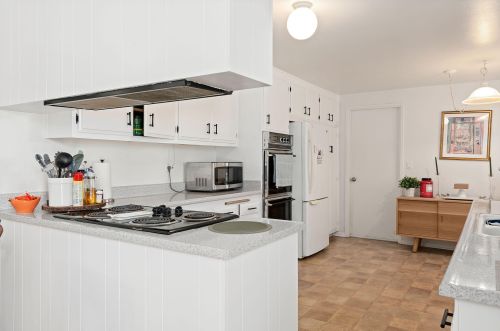 5780 Leeds Ln, Santa Barbara, CA 93117-2130