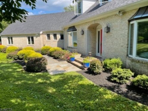 44 Ferguson Rd, Warren NJ  07059-6908 exterior