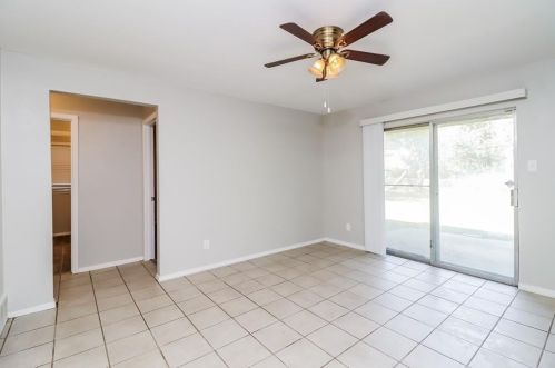 326 Boulder Ct, Burleson TX  76028-4505 exterior