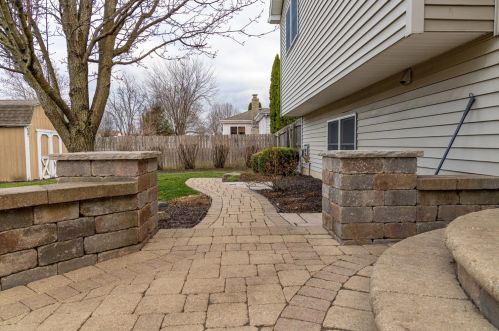 10641 Manor Dr, Dyer IN  46373-9119 exterior