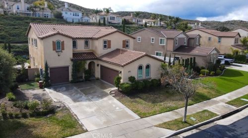 35595 Desert Rose Way, Lake Elsinore CA  92532-2905 exterior