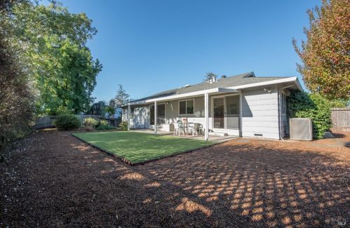 180 Mountain Vista Pl, Santa Rosa, CA 95409-6411