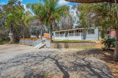 18318 Eucalyptus Ave, Lake Elsinore CA  92532-2084 exterior