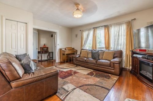 13 Hudson St, Bridgeport CT  06606-5009 exterior