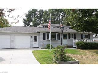 13236 Tomson Dr, Cleveland, OH 44149-4033