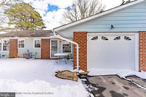 951 Argyll Cir, Lakewood, NJ 08701-7904