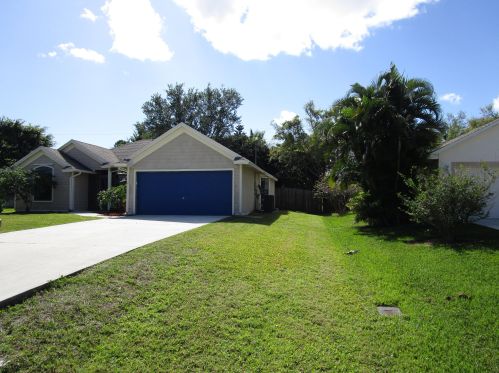 1318 Wampler Ave, Fort Pierce, FL 34953-7709