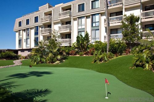 999 Pacific St, Oceanside CA  92054-2005 exterior