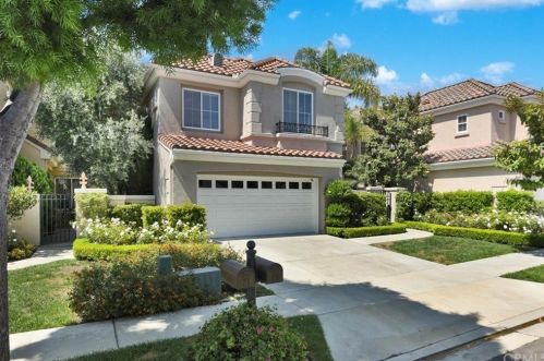 19 Dorian, Newport Beach, CA 92657-1104