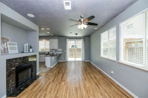 17122 Pacific Oak Ln, Lathrop CA  95330-8526 exterior