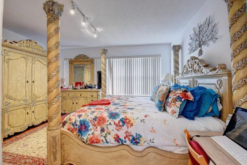 2464 Coral Trace Pl, Delray Beach FL  33445-3425 exterior