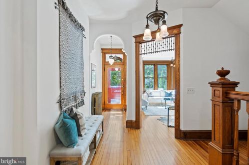 130 13th St, Washington, DC 20003-1450