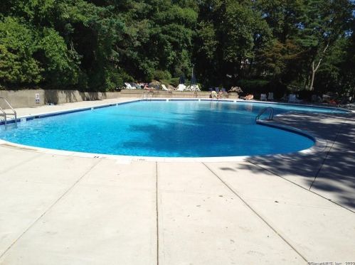91 Strawberry Hill Ave, Stamford CT  06902-2762 exterior