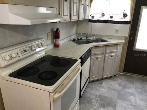 2046 Orange Dr, Tarpon Springs FL  34691-4238 exterior