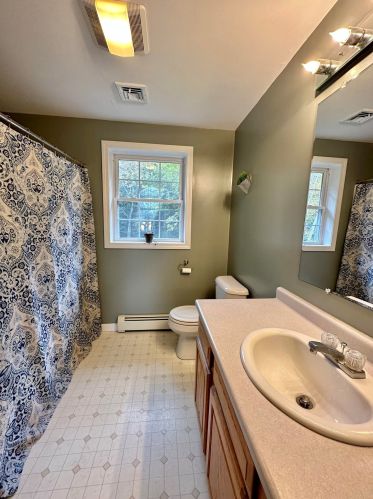 23 Strawberry Ln, Raymond NH  03077-2080 exterior