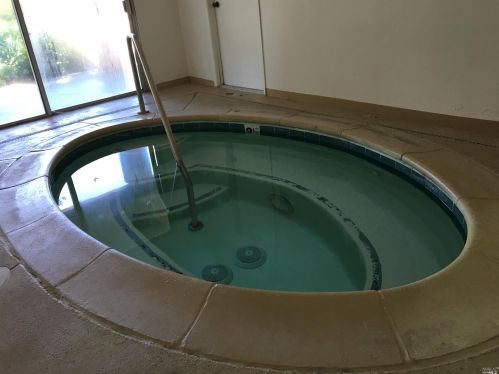 120 Salisbury Cir, Santa Rosa CA  95401-9103 exterior