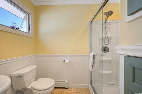 3 Bowman Ln, San Remo NY  11754-2006 exterior