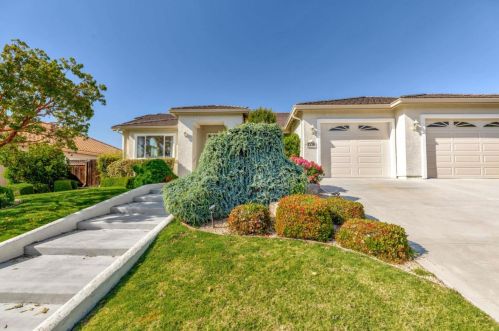 1236 Ridgemark Dr, Hollister, CA 95023-6274