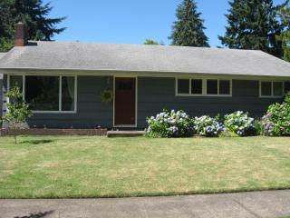 1190 Buff Way, Eugene OR  97401-6418 exterior