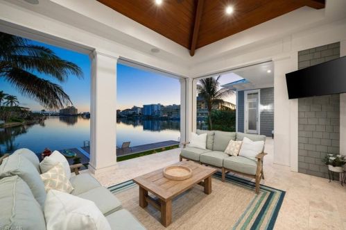 176 Bayview Ave, Naples, FL 34108-2138