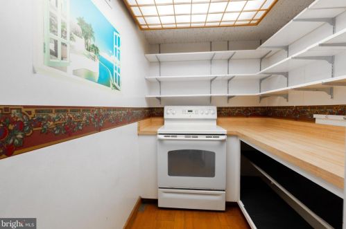 285-6 Chelsea Cir, Newtown Square PA  19073-2104 exterior