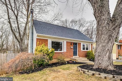 4326 Granby Rd, Woodbridge VA  22193-2514 exterior