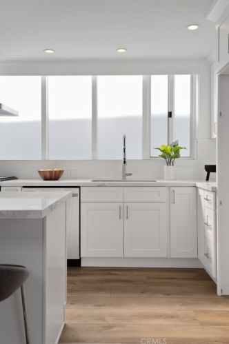 317 8th St, Manhattan Beach CA  90266-5629 exterior