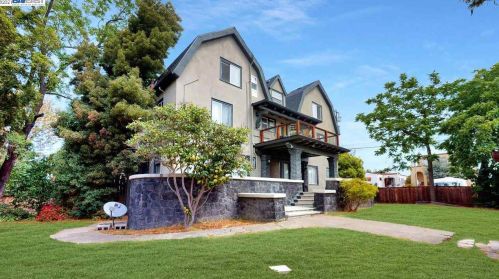 2043 7th Ave, Oakland CA 94606-1943 exterior