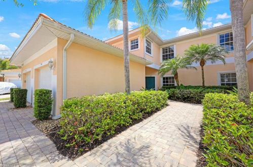 6360 Lexington Ct, Naples, FL 34110-9038