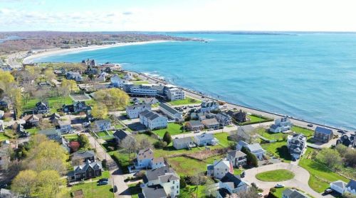 6 Narragansett Ct, South Kingstown RI  02882-3711 exterior
